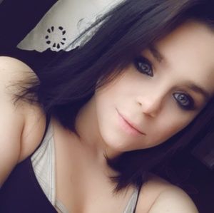 Meet your Posher, Adrianna